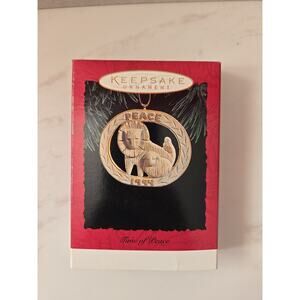 Hallmark Keepsake Ornament 1994 Time of Peace - Lion and Lamb